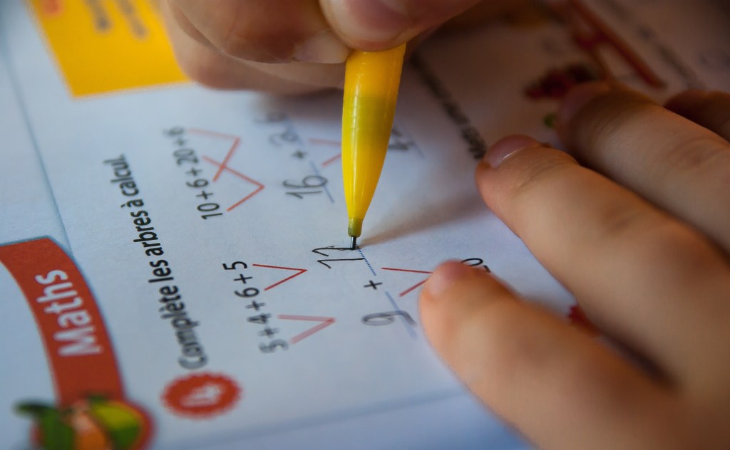 Soutien scolaire Maths Chiffres Dyscalculique Troubles logicomathématiques